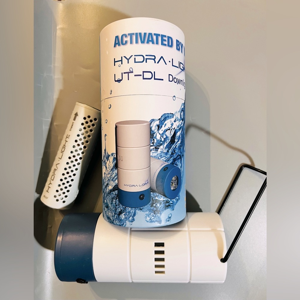 Water activated hydra-light Downlight flashlight - brand new